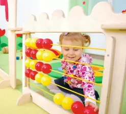 Babyhjørnet kulerammevegg