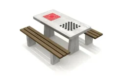 Betongbord med sjakk og ludo