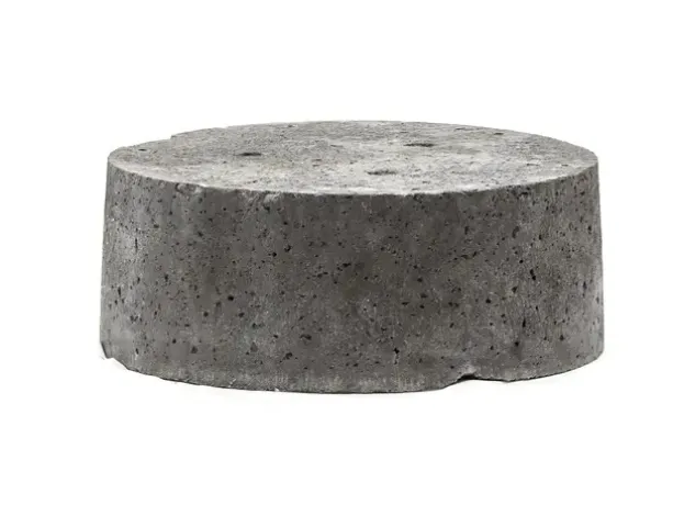 Betongfundament Kita og CT avfallsdunker
