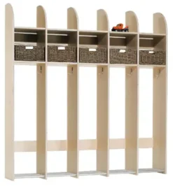 Mia høy garderobe