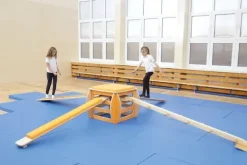 Oppnå gymnastikkube liten