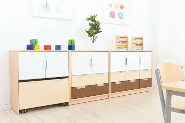 Quadro M reol for brede skuffer